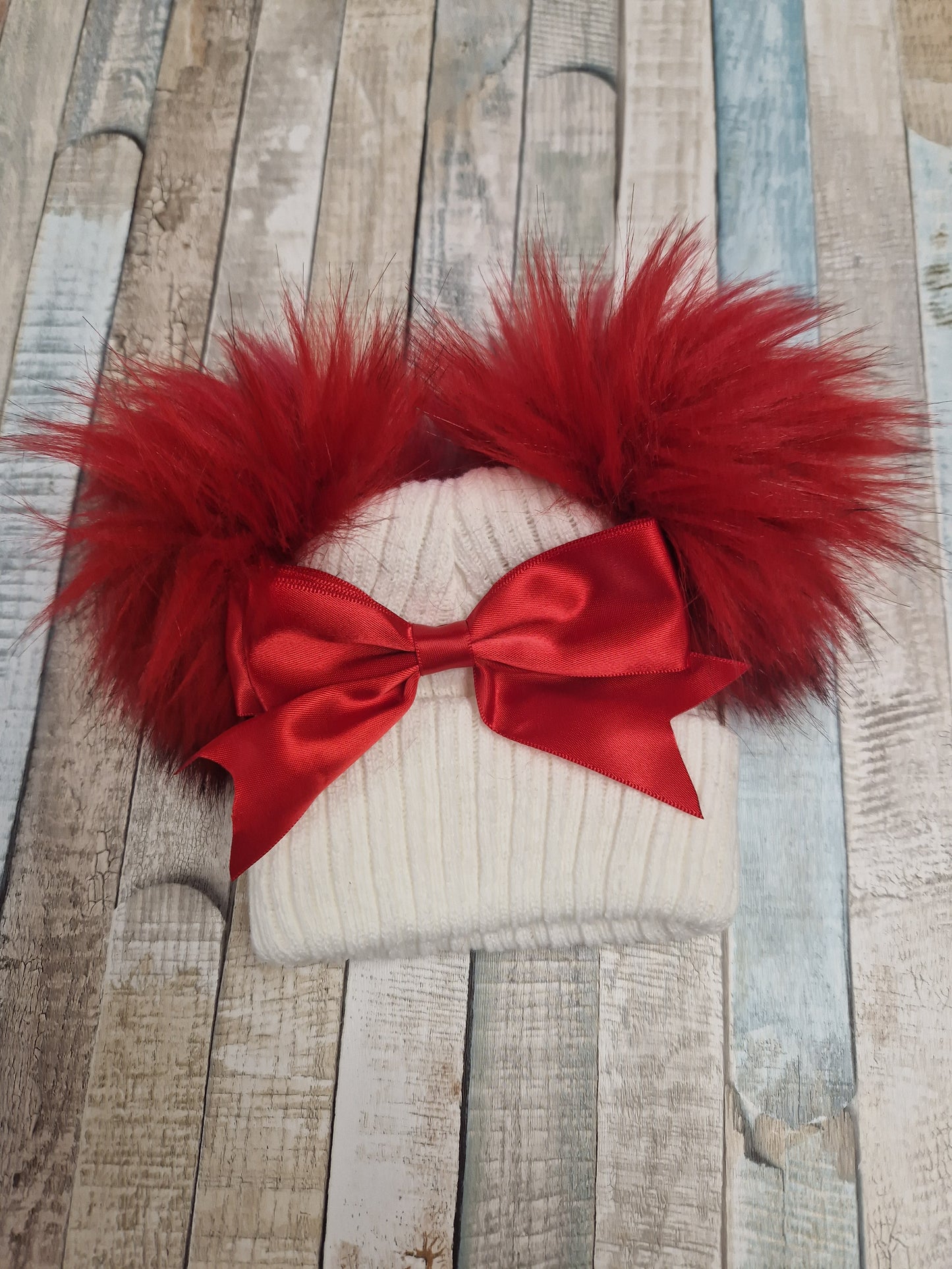 Baby Girls White And Red Bow And Fluffy Double Pom Hat