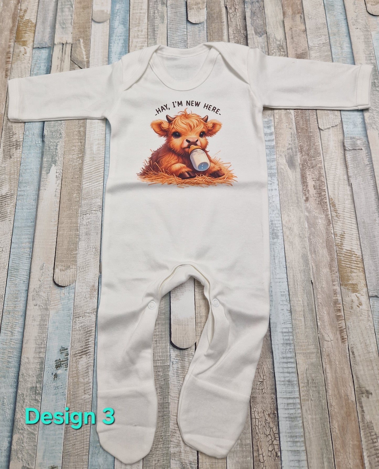 Unisex Baby Highland Cow Hay Im New Here Printed Newborn Babygro