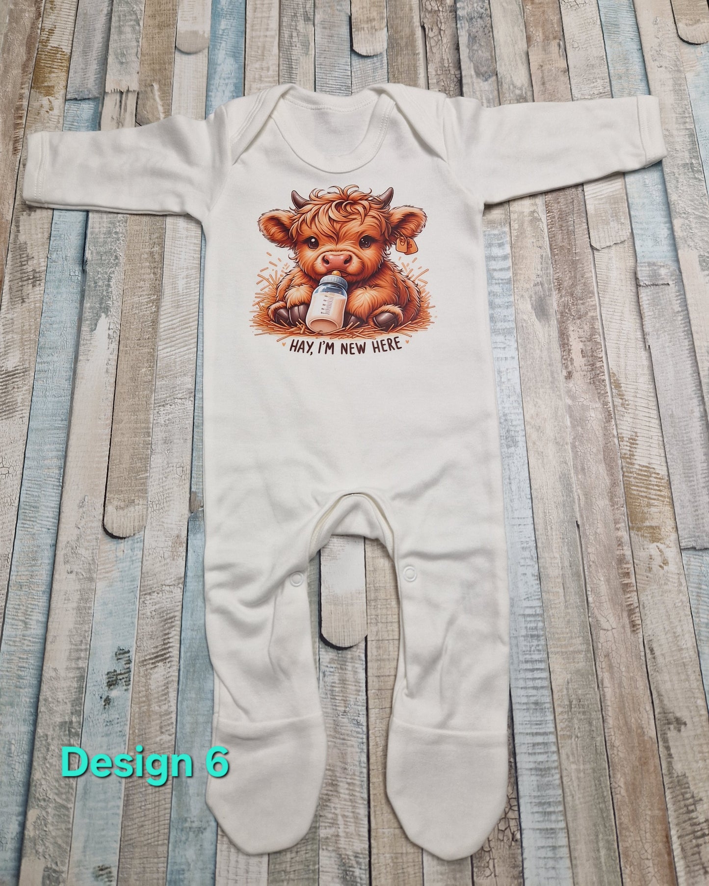 Unisex Baby Highland Cow Hay Im New Here Printed Newborn Babygro