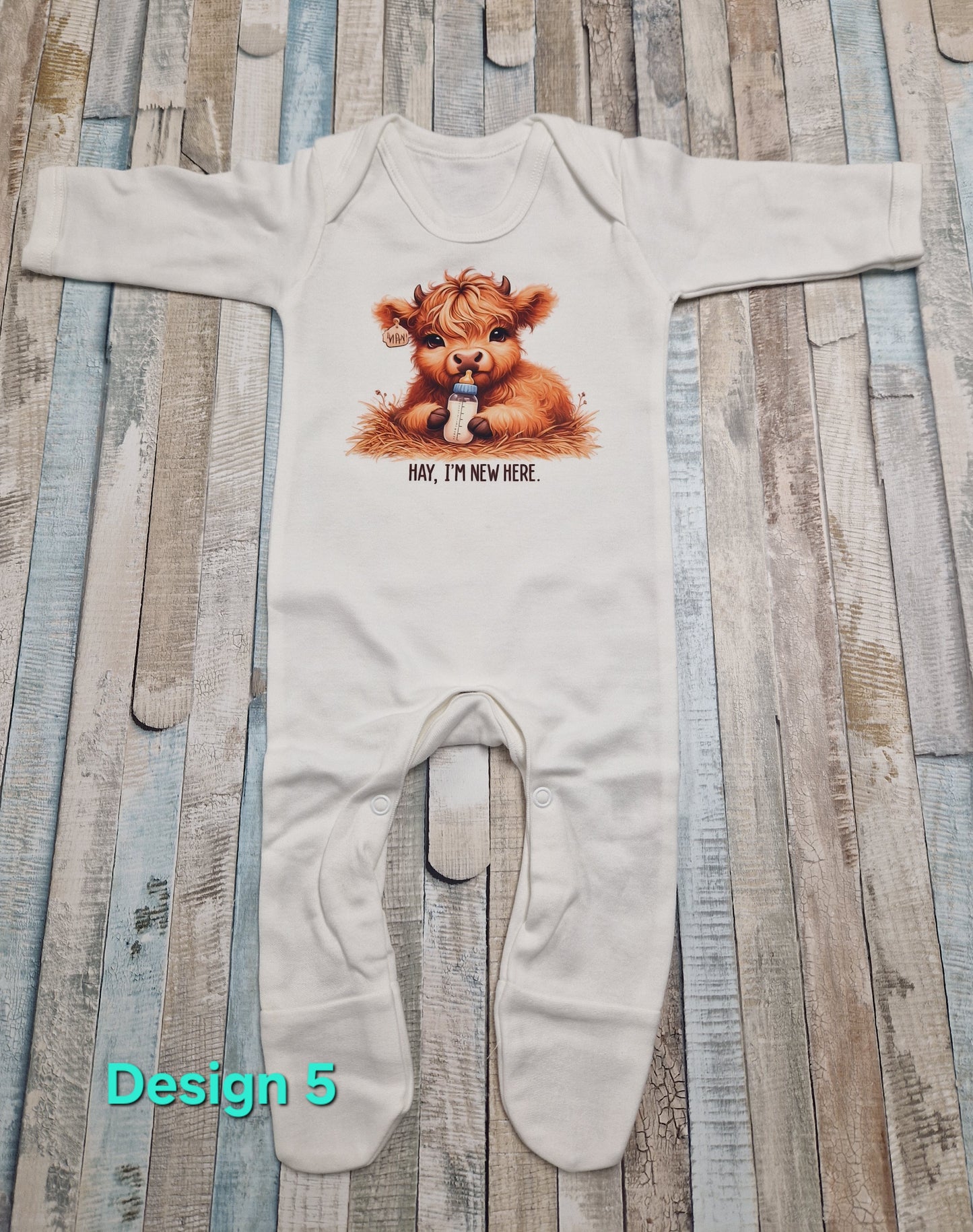 Unisex Baby Highland Cow Hay Im New Here Printed Newborn Babygro