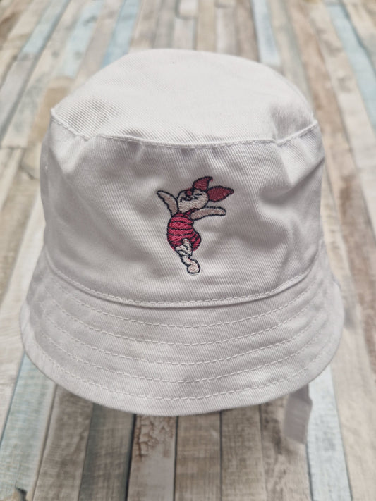 White Bucket Hat With Embroidered Pink Piglet