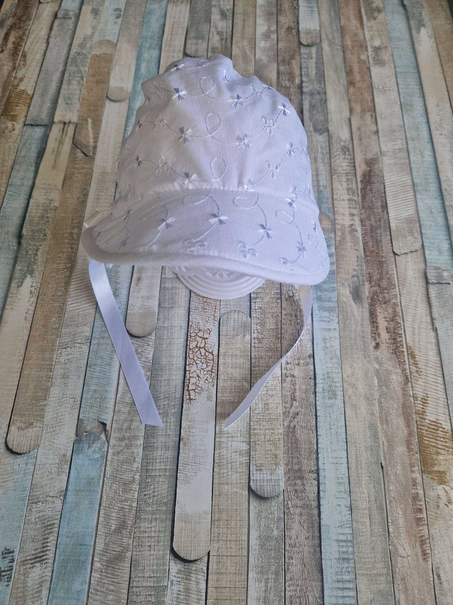 Baby Girls Broderie Anglaise Sun Bonnet