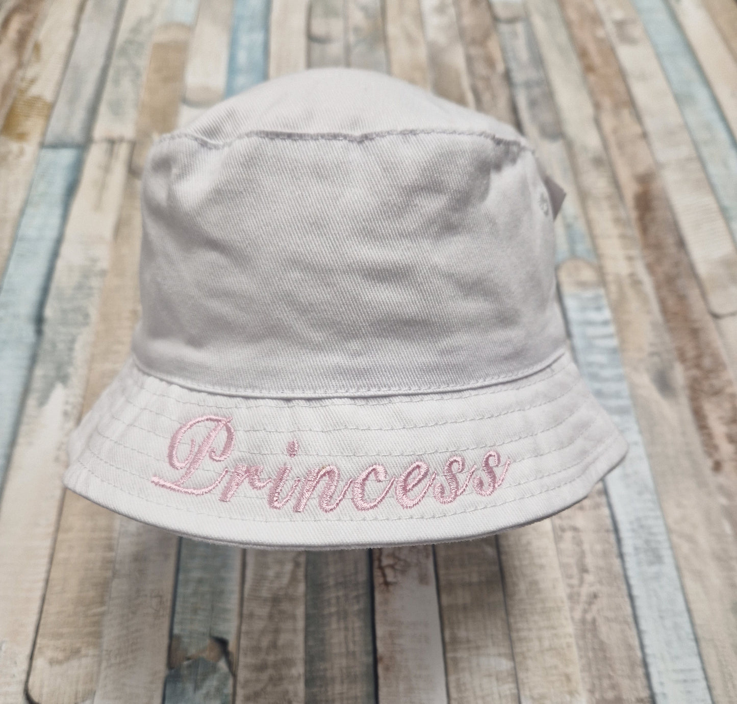 Baby Girls White Princess Bucket hat With Chin Strap