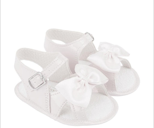 Baby Girls Bay Pod White Soft Sole Sandals With Satin Bow