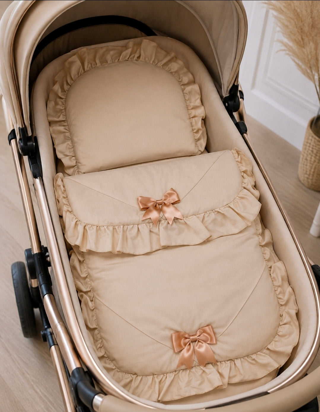 Unisex Baby Beige 2 Satin Bow Pram Set