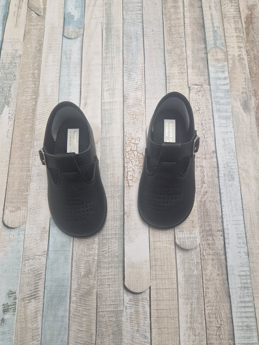Nana's Special Buys Black Dimple Hard Sole Baypod Shoe